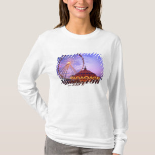 Een reuzenrad en draaimolen bij de Navy Pier in T-shirt