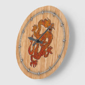 Een rode draak op Bamboe als Grote Klok (Hoek)