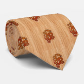 Een rode draak op Bamboe als Stropdas (Opgerold)