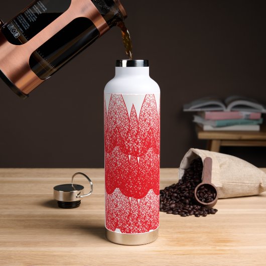 Een rode en witte achtergrond met veel stippen waterfles (Koffie)