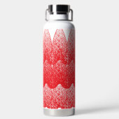 Een rode en witte achtergrond met veel stippen waterfles (Achterkant)