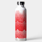 Een rode en witte achtergrond met veel stippen waterfles (Links)
