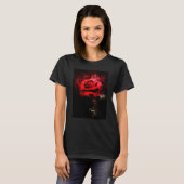 Eén rode roos aquarel op zwarte achtergrond t-shirt (Voorkant volledig)