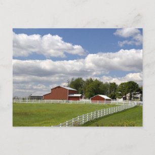 Een rode schuur en boerderij in Pamona, Kansas. Briefkaart