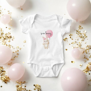 Een roze ballon van Bunny is net aangekomen Romper