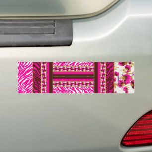 Een roze en wit behang met een kruis erop bumpersticker