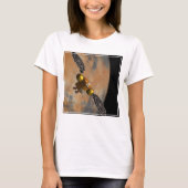 Een ruimteschip in een baan om Mars. T-shirt (Voorkant)