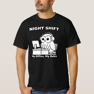 Een schattige uil, Nachtdienst, geschikt voor werk T-shirt
