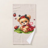 Een Schattigee teddybeer verkleed als een lievehee Bad Handdoek (Handdoek)