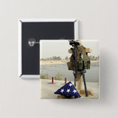 Een scherm met dode soldaten vierkante button 5,1 cm (Voorkant /achterkant)