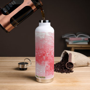 Een schilderij van een rode hemel met bomen waterfles