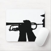 Een servicelid speelt een melodie muismat (Met muis)