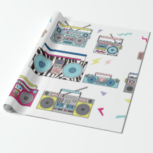 Een set van verschillende cassettespelers. Retro Cadeaupapier