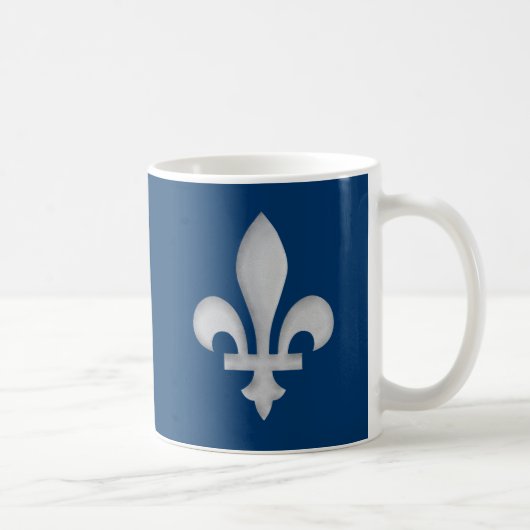 Een Silver Fleur-de-lys Mok op blauwe achtergrond (Rechts)