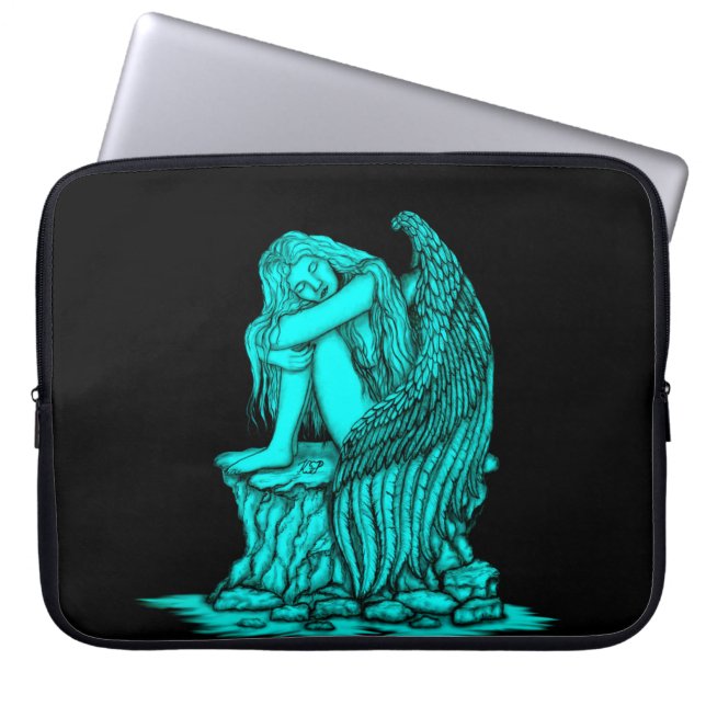 Een slapende engel op de Stone Laptop Sleeve (Voorkant)