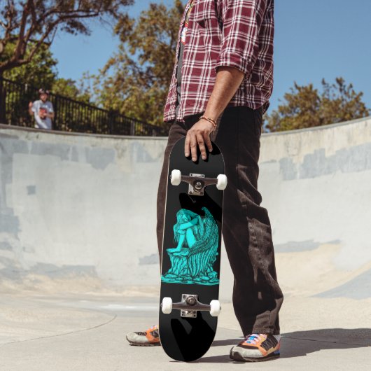 Een slapende engel op de Stone Skateboard (Buiten 2)