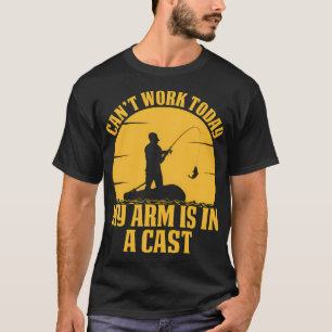Een slechte visdag is beter dan een goede werkdag t-shirt