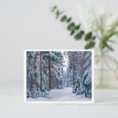Een sneeuwpad in het bos briefkaart (Staand voorkant)