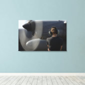 Een soldaat bewaakt de prestaties canvas afdruk (Insitu (Houten vloer))