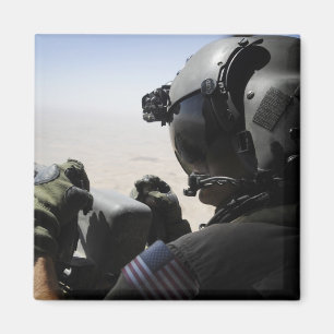 Een soldaat zorgt voor veiligheid magneet