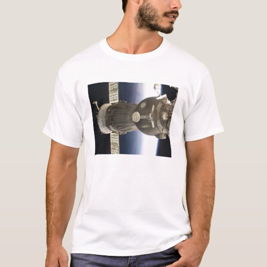 Een Soyuz ruimteschip dat door de Aarde is terugge T-shirt (Voorkant)