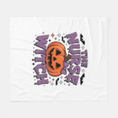 Een speels ontwerp met een pompoenheks met een fleece deken (Voorkant (Horizontaal))