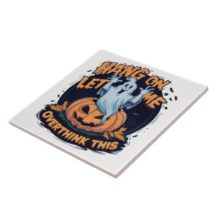 Een speelse geest die overdenkt door een gesneden tegeltje