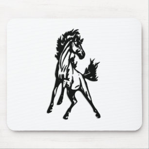 Een speelse springende paard in het wild muismat