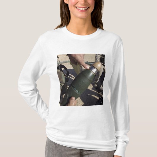 Een squad leider richt aan een vertraging het plaa t-shirt (Voorkant)