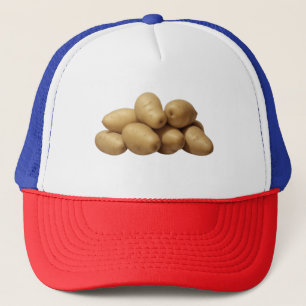Een stapel aardappelen trucker pet