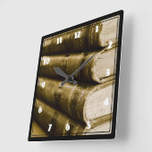 Een stapel oude boeken vierkante klok (Hoek)