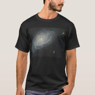 Een sterrenstelsel op een T-shirt. T-shirt