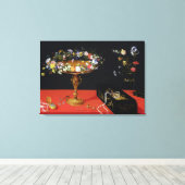 Een stilstaand leven op een Tazza met bloemen Canvas Afdruk (Insitu (Houten vloer))