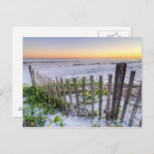 Een strand omheining bij zonsondergang briefkaart (Voorkant / Achterkant)