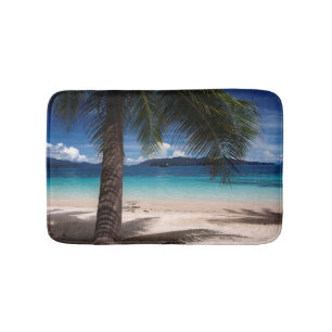 Een strand op Koh Wai Island in Thailand Badmat