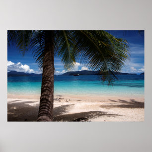 Een strand op Koh Wai Island in Thailand Poster