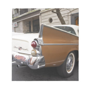 Een Studebaker Silver Hawk klassieke auto geparkee Notitieblok