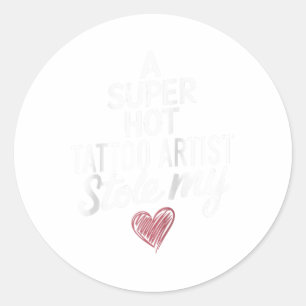 Een super hete Tattoo artiest stal mijn hart Valen Ronde Sticker