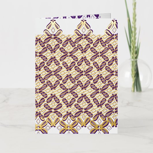 Een symmetrisch patroon met witte en paarse m folie wenskaart (Voorkant)