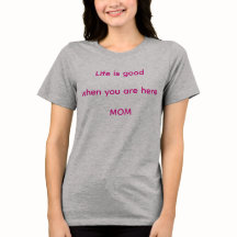 een t-shirt dat een speciale gift voor moeder kan