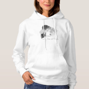 Een teder liefdevolle tekening van een meisje dat hoodie