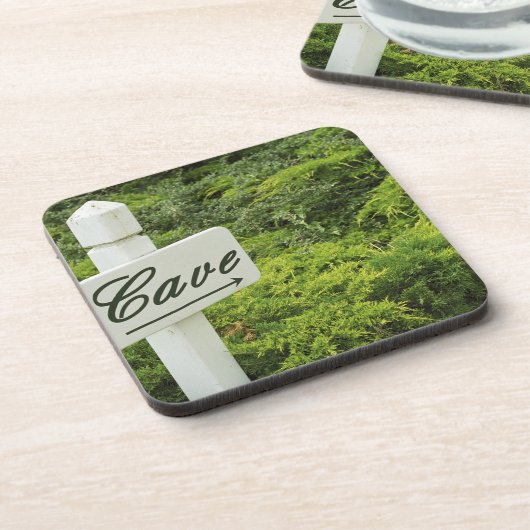 Een teken dat wijst op de wijnkelder in onderzetter (Linkerzijde)