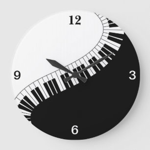 Een tijdklok van een muzikant grote klok