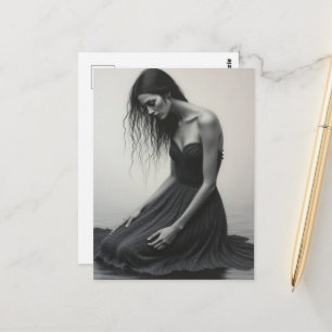 Een treurige vrouw knielt in het water Zwart en wi Briefkaart