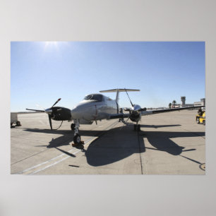 Een UC-12F King Air-vliegtuig Poster