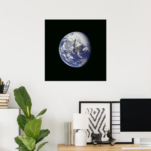 Een Uitzicht van Aarde uit Apollo 16 Poster (Thuiskantoor)