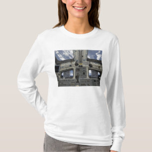 Een uitzicht van binnen in de stuurhut t-shirt