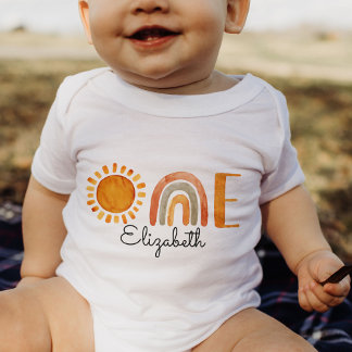 Een van de eerste geboortennamen Boho Rainbow en S Romper