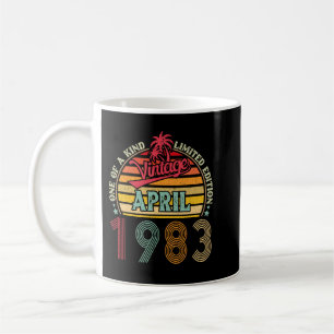 Eén van de uitgave van een soort, april 1983 koffiemok