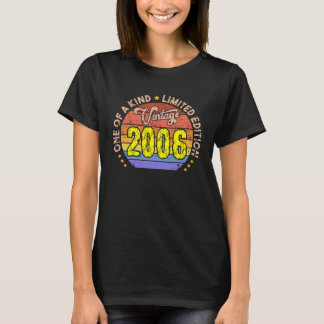 Een van een soort en van vintage 2006 t-shirt
